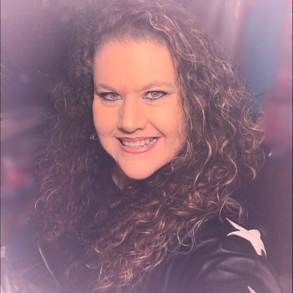 Meet your Posher, Lana